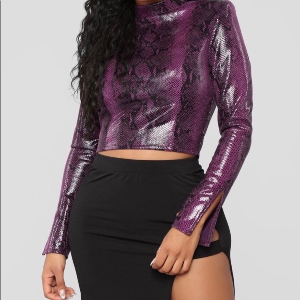 Purple snake print crop top